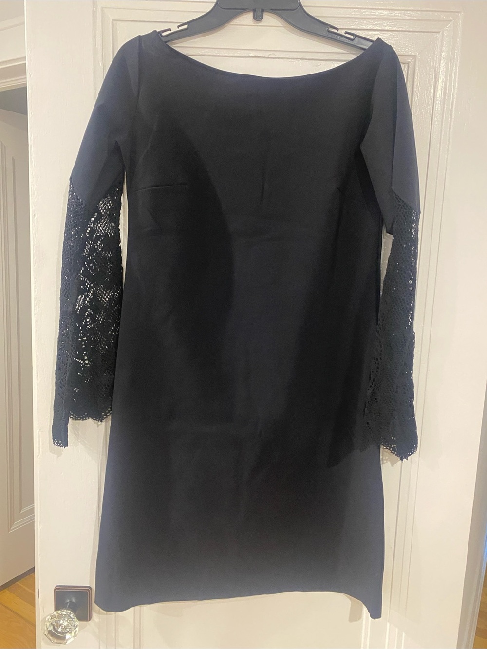 Chiara Boni Black Long-Sleeve Lace-Sleeve Shift Dress
